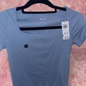 NEW WITH TAGS 🐚
Hollister light blue square neck crop top
